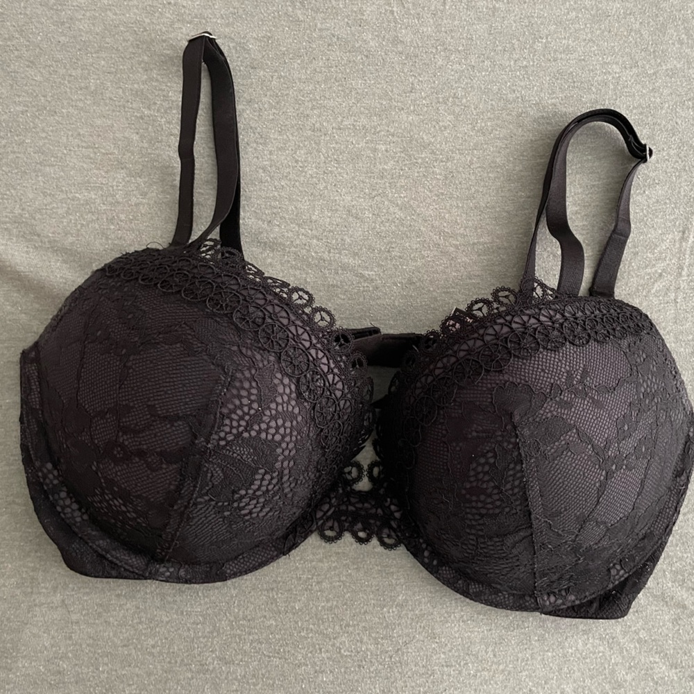 Very Sexy Victoria’s Secret push up bra